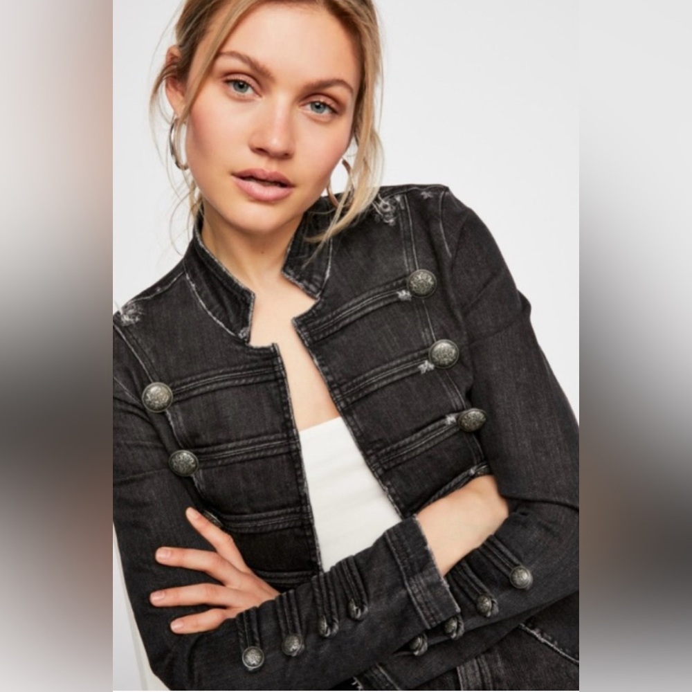 Free People/We The Free Black Military Style Distressed Jean Jacket Sz Small - Picture 3 of 15